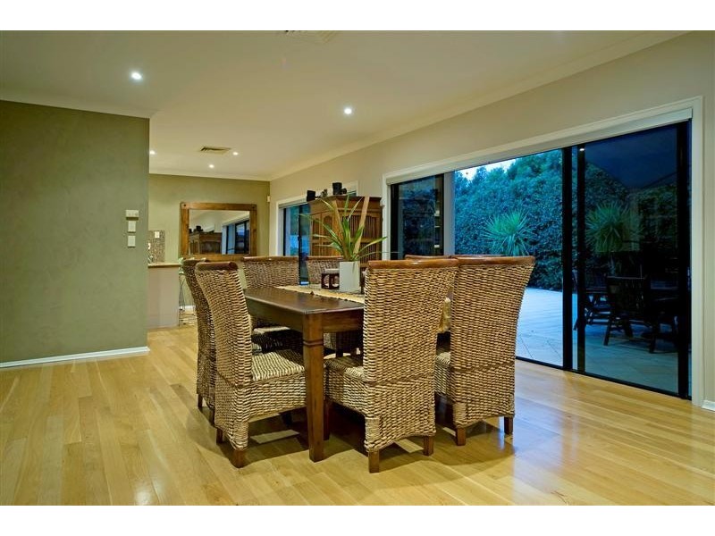 1646 Riverdale Drive, Hope Island QLD 4212