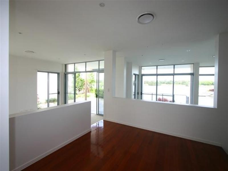 6071 Lugano Drive, Hope Island QLD 4212