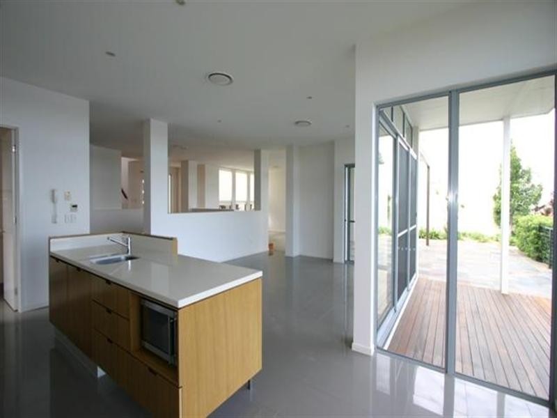 6071 Lugano Drive, Hope Island QLD 4212