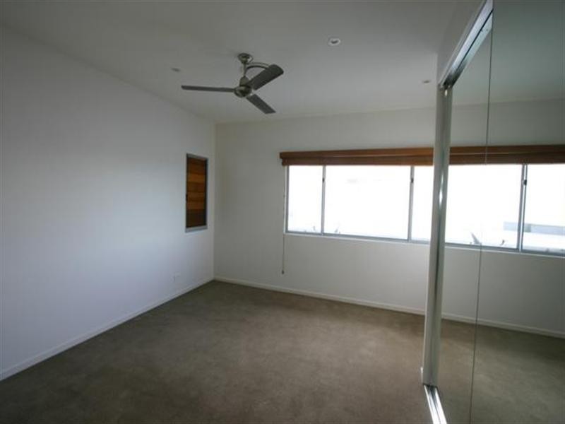 6071 Lugano Drive, Hope Island QLD 4212