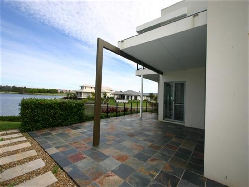 6071 Lugano Drive, Hope Island QLD 4212