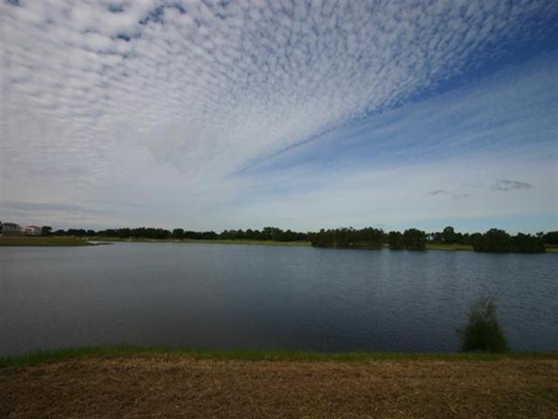 6075 Lugano Drive, Hope Island QLD 4212