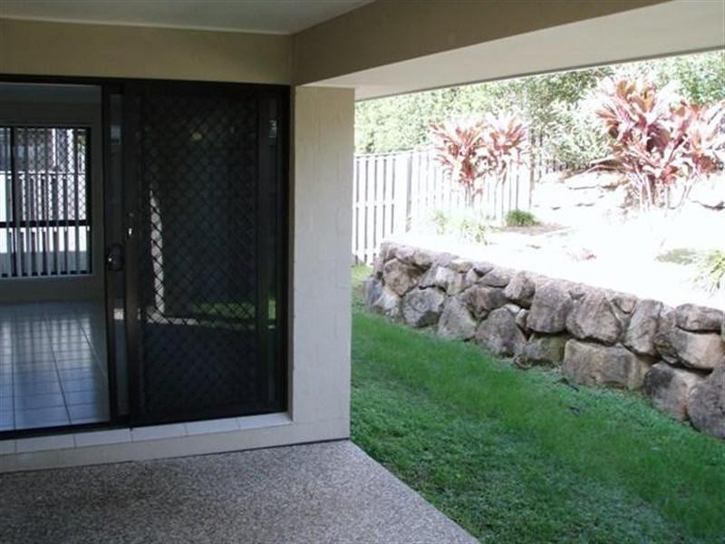 21 Carmarthen Circuit, Pacific Pines QLD 4211