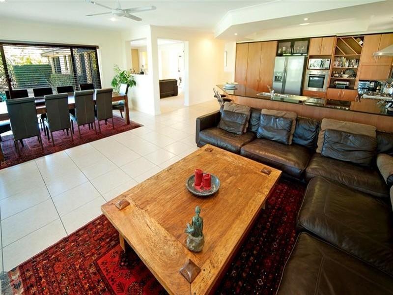 3 Eastside Esplanade, Helensvale QLD 4212