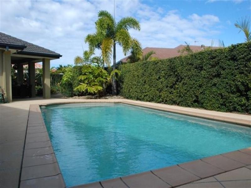 3 Eastside Esplanade, Helensvale QLD 4212
