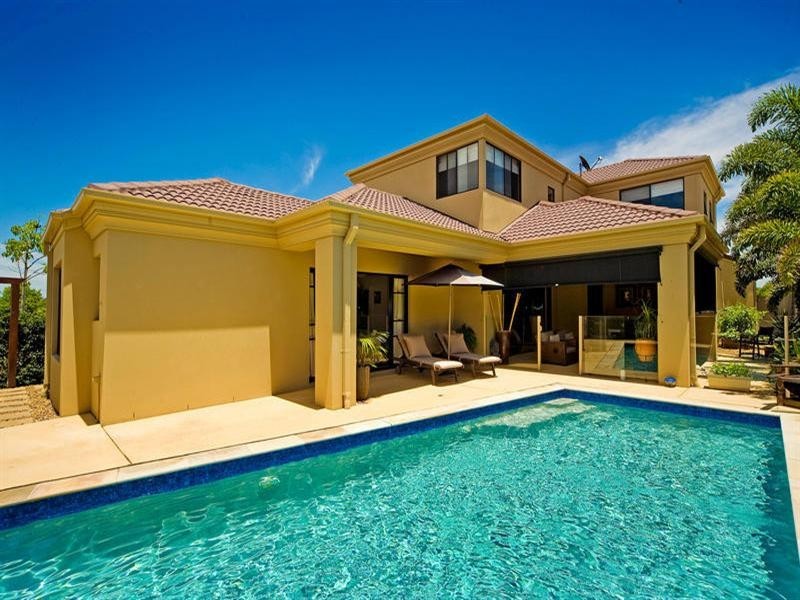 2568 Cressbrook Drive, Hope Island QLD 4212