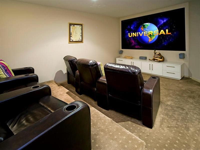 2568 Cressbrook Drive, Hope Island QLD 4212