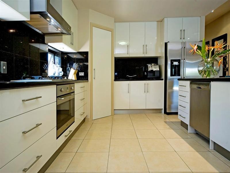 2568 Cressbrook Drive, Hope Island QLD 4212