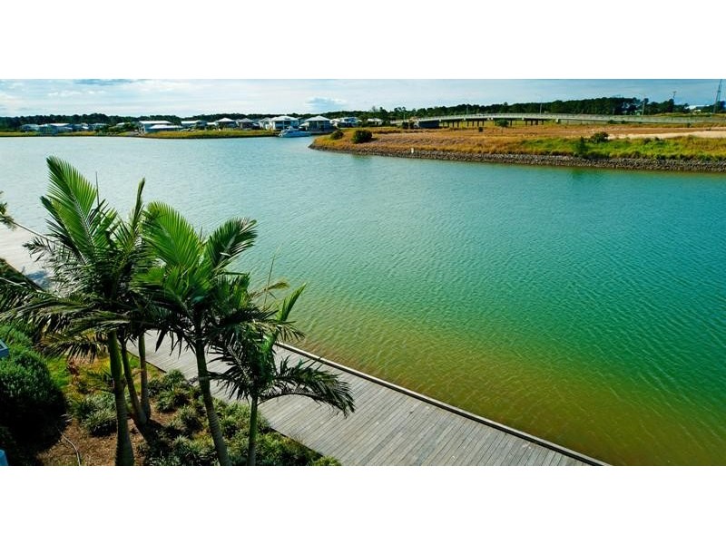 126 3 Pendraat Parade, Hope Island QLD 4212