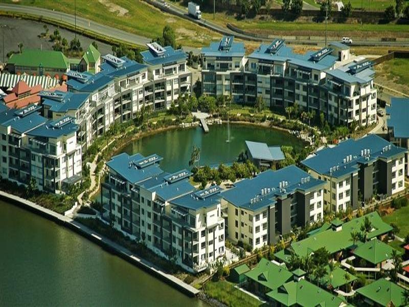 126 3 Pendraat Parade, Hope Island QLD 4212