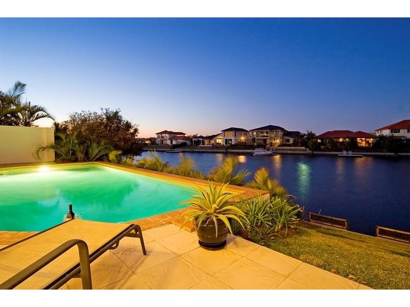 17 Sabrina Avenue, Hope Island QLD 4212