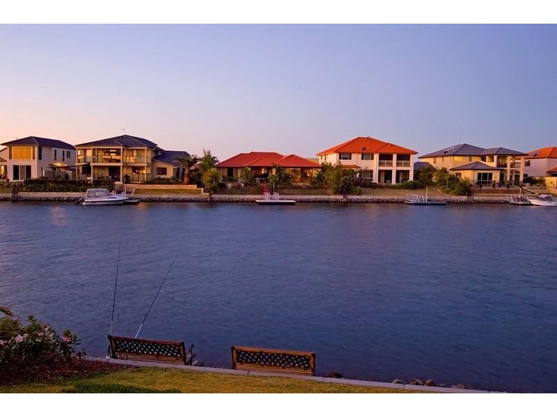 17 Sabrina Avenue, Hope Island QLD 4212