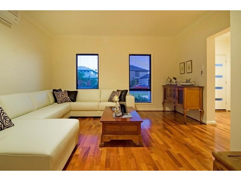 17 Sabrina Avenue, Hope Island QLD 4212