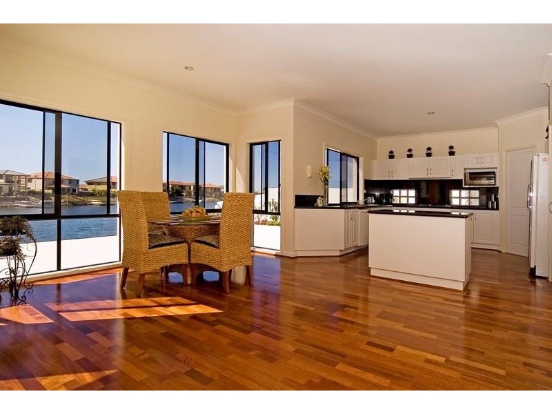 17 Sabrina Avenue, Hope Island QLD 4212