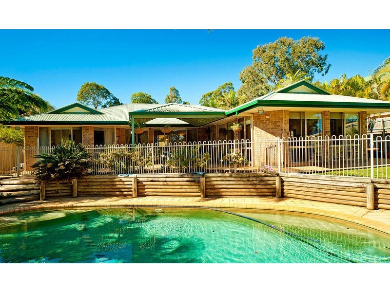 15 Edgeworth Place, Helensvale QLD 4212