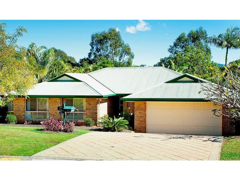 15 Edgeworth Place, Helensvale QLD 4212