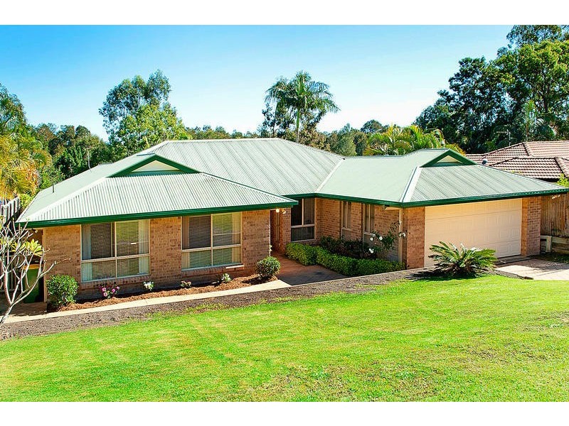 15 Edgeworth Place, Helensvale QLD 4212