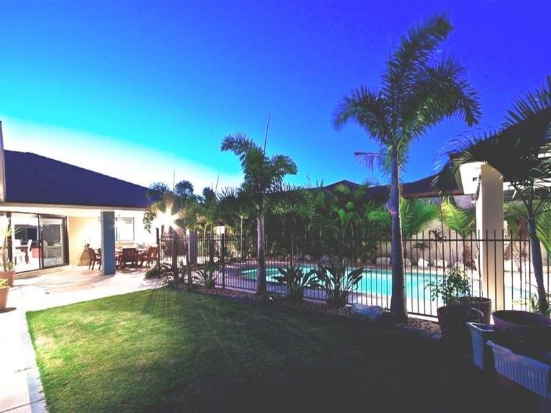 23 John Dalley Drive, Helensvale QLD 4212