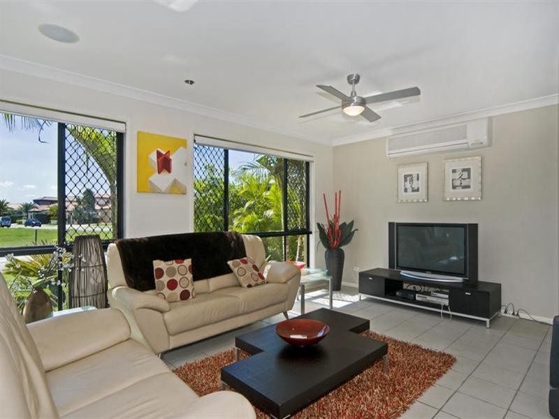 23 John Dalley Drive, Helensvale QLD 4212