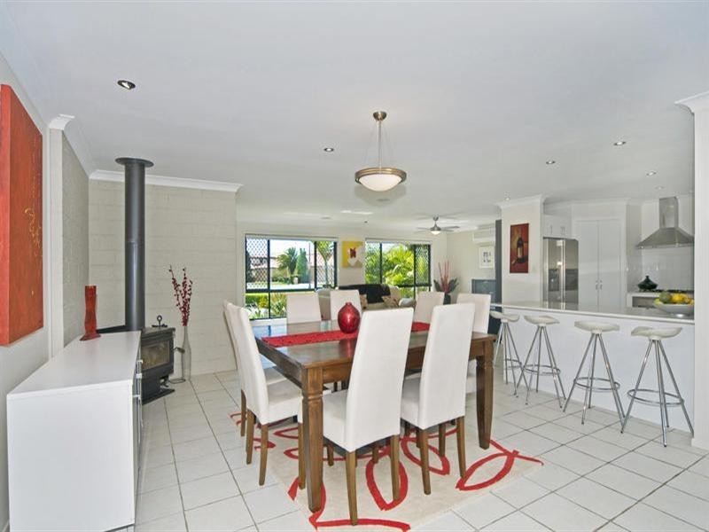 23 John Dalley Drive, Helensvale QLD 4212