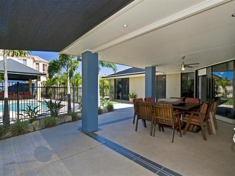 23 John Dalley Drive, Helensvale QLD 4212