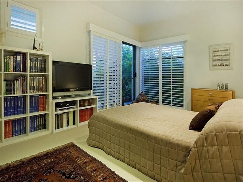 6115 Trasimeno Avenue, Hope Island QLD 4212