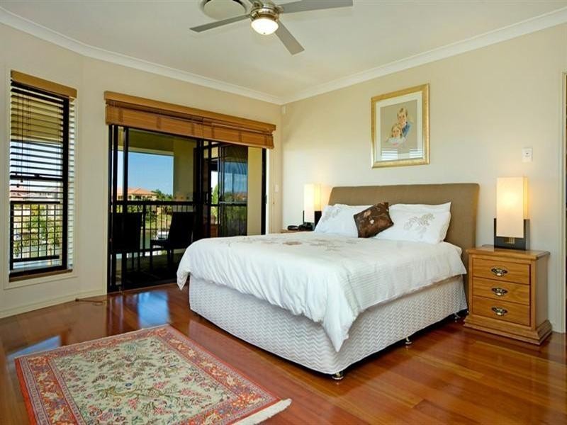 2138 Beaufort Way, Hope Island QLD 4212