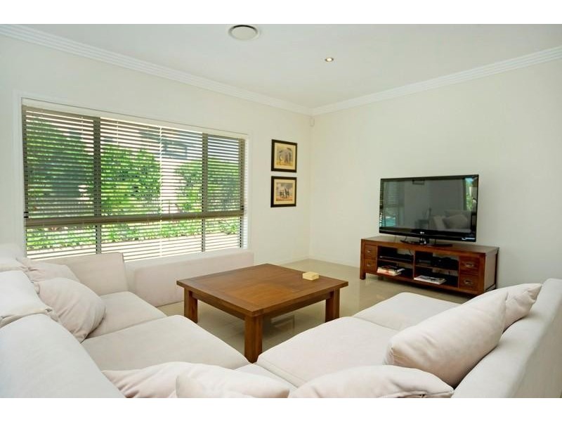 2559 Cressbrook Drive, Hope Island QLD 4212