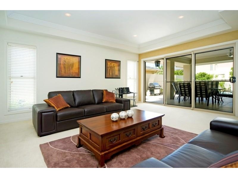 2559 Cressbrook Drive, Hope Island QLD 4212