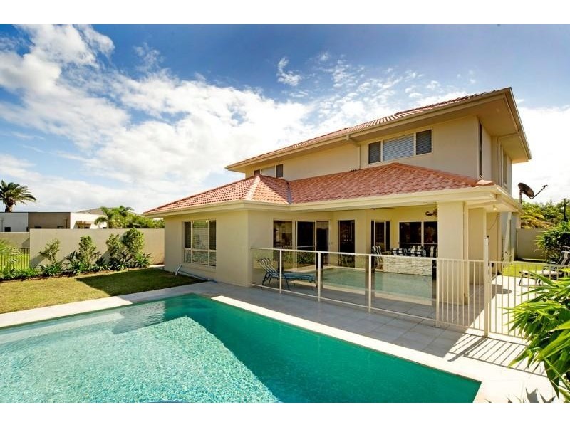 2559 Cressbrook Drive, Hope Island QLD 4212