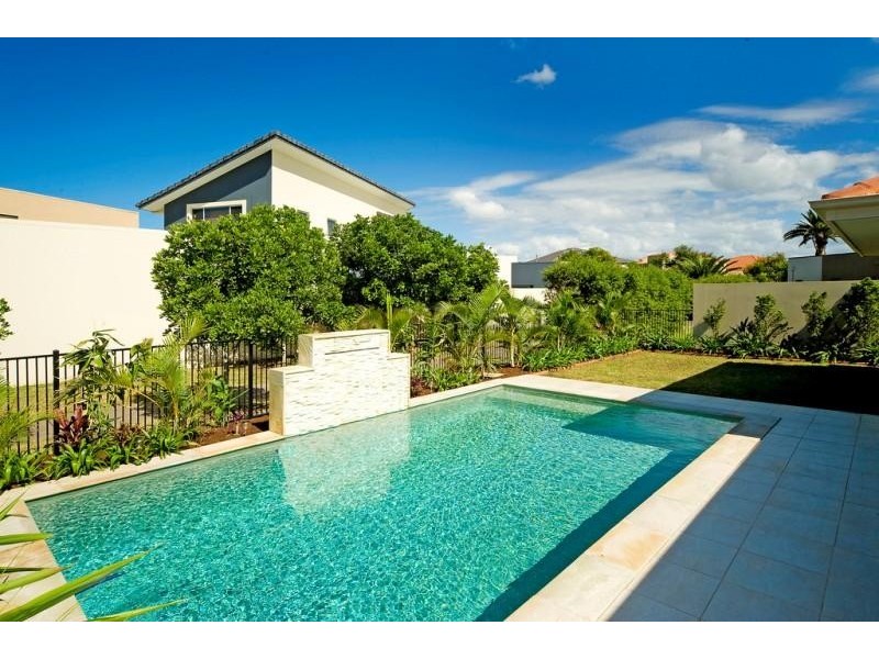 2559 Cressbrook Drive, Hope Island QLD 4212