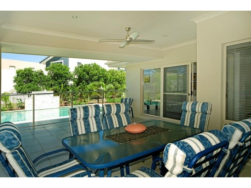 2559 Cressbrook Drive, Hope Island QLD 4212