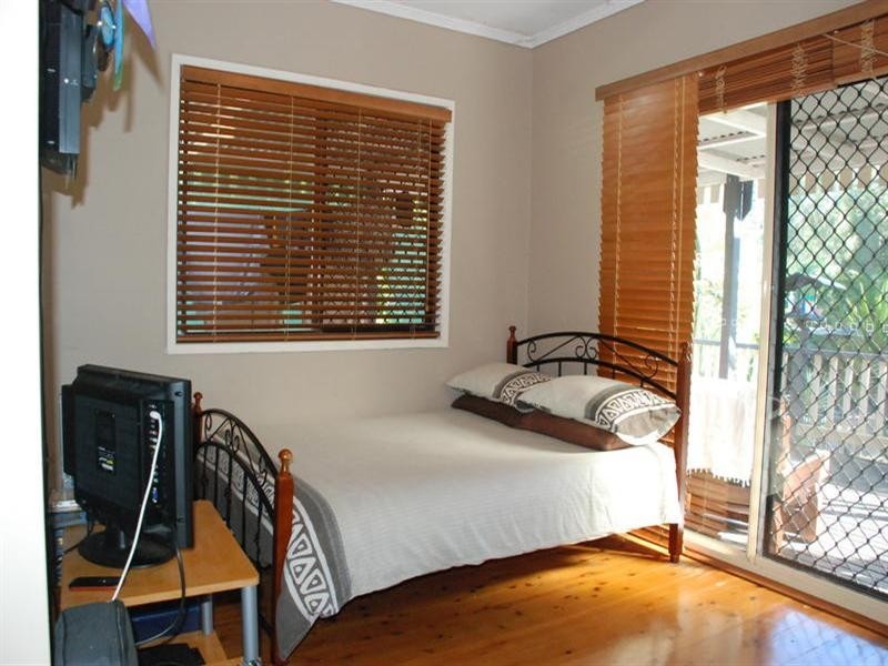 94 Sheehan Avenue, Hope Island QLD 4212