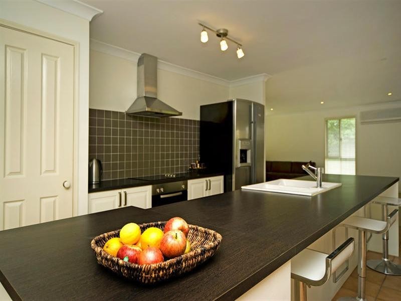 3 Rosswood Court, Helensvale QLD 4212