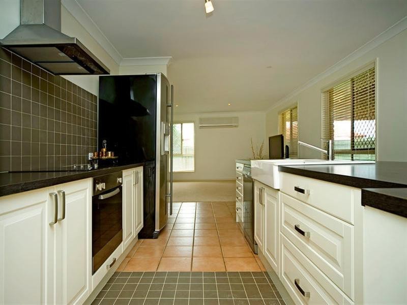 3 Rosswood Court, Helensvale QLD 4212