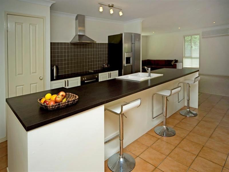 3 Rosswood Court, Helensvale QLD 4212