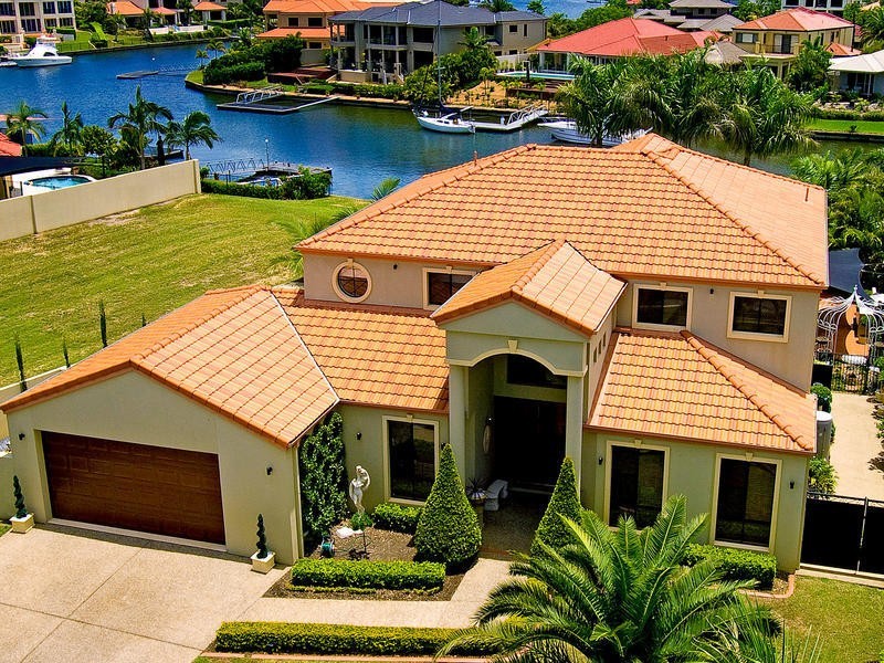 2107 Carlton Close, Hope Island QLD 4212