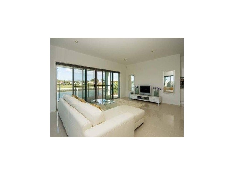 7 Coomera Court, Helensvale QLD 4212