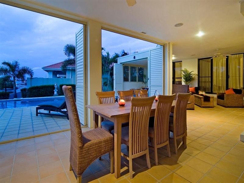 3144 Riverleigh Drive, Hope Island QLD 4212