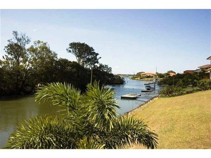3144 Riverleigh Drive, Hope Island QLD 4212
