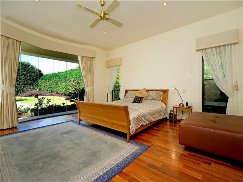 3163 Riverleigh Drive, Hope Island QLD 4212