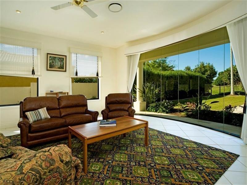 3163 Riverleigh Drive, Hope Island QLD 4212