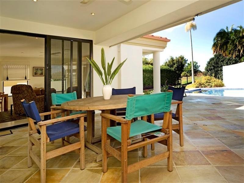 3163 Riverleigh Drive, Hope Island QLD 4212