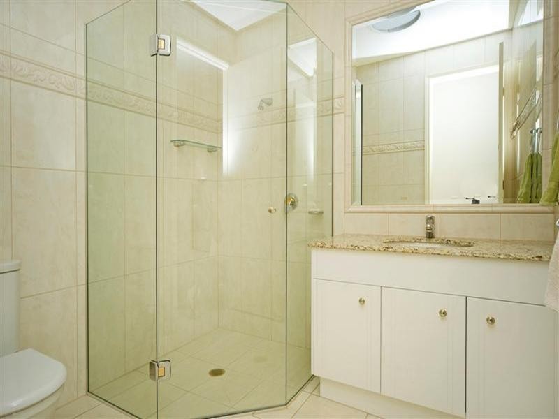 3163 Riverleigh Drive, Hope Island QLD 4212