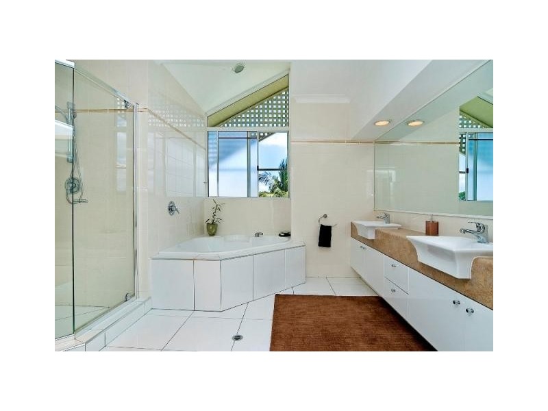 4933 The Parkway, Sanctuary Cove QLD 4212