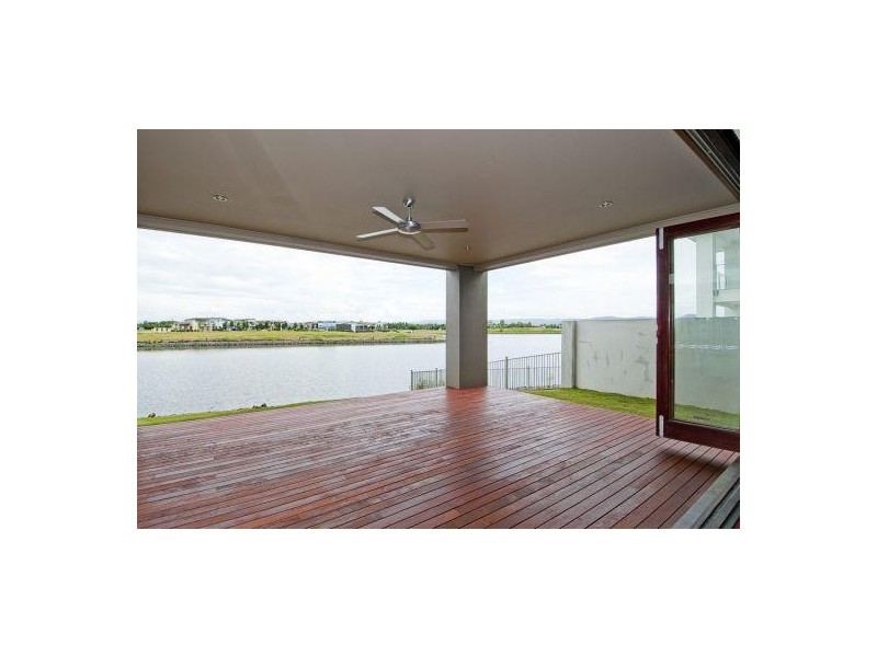 66 Palladium Boulevard, Hope Island QLD 4212