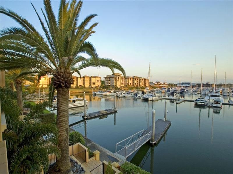 1512 Rosebank Way, Hope Island QLD 4212