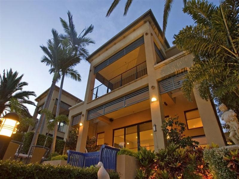 1512 Rosebank Way, Hope Island QLD 4212