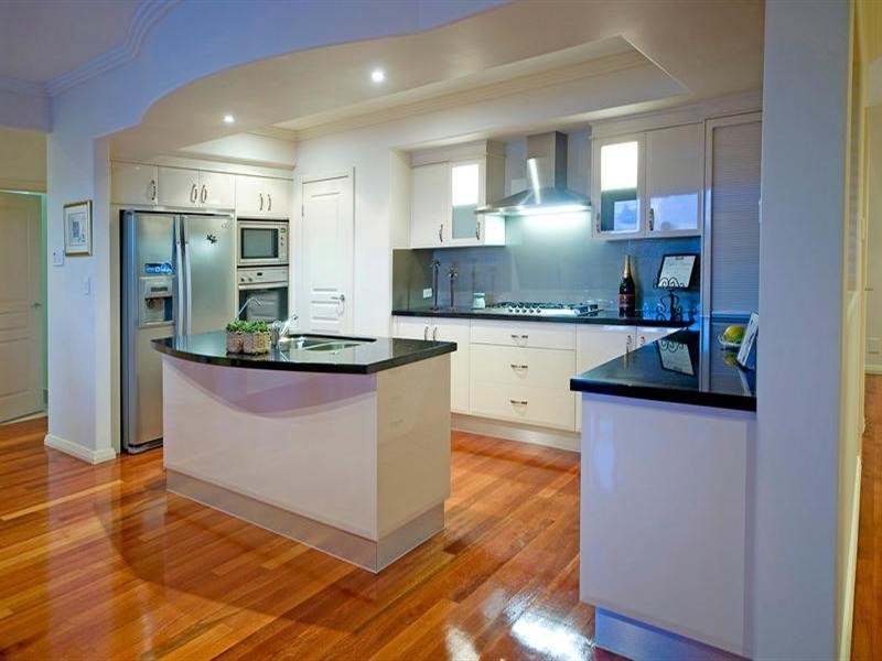 16 Eastpark Waters, Helensvale QLD 4212