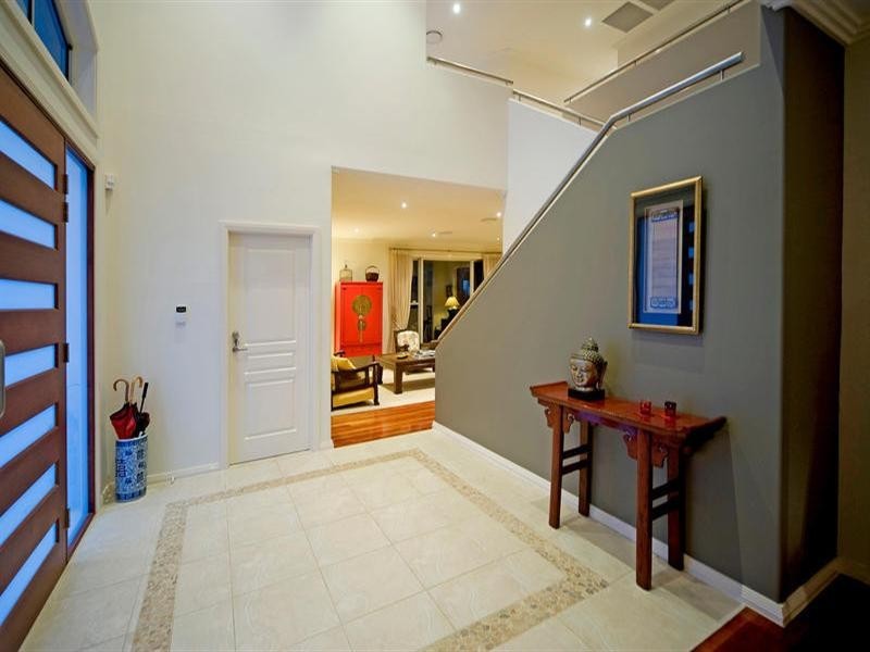 16 Eastpark Waters, Helensvale QLD 4212